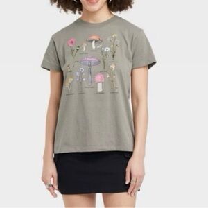 Doe Women’s Floral Mushroom Graphic T-Shirt